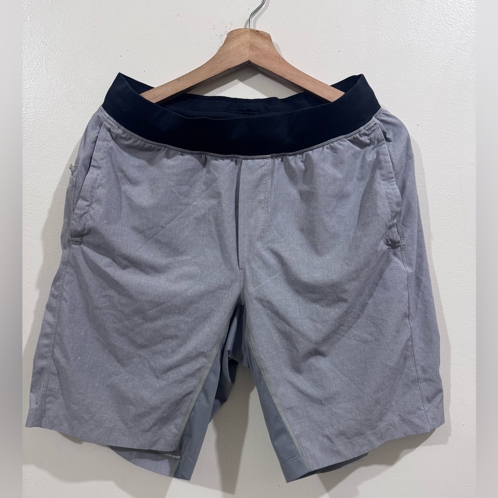 lululemon athletica Men's Light Gray Athletic Shorts